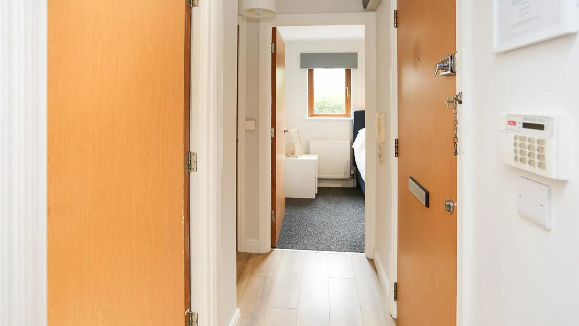 Newly Refurbished! Eastside Escape - Conveniently Located With Fantastic Local Transport Links Lejlighed Belfast