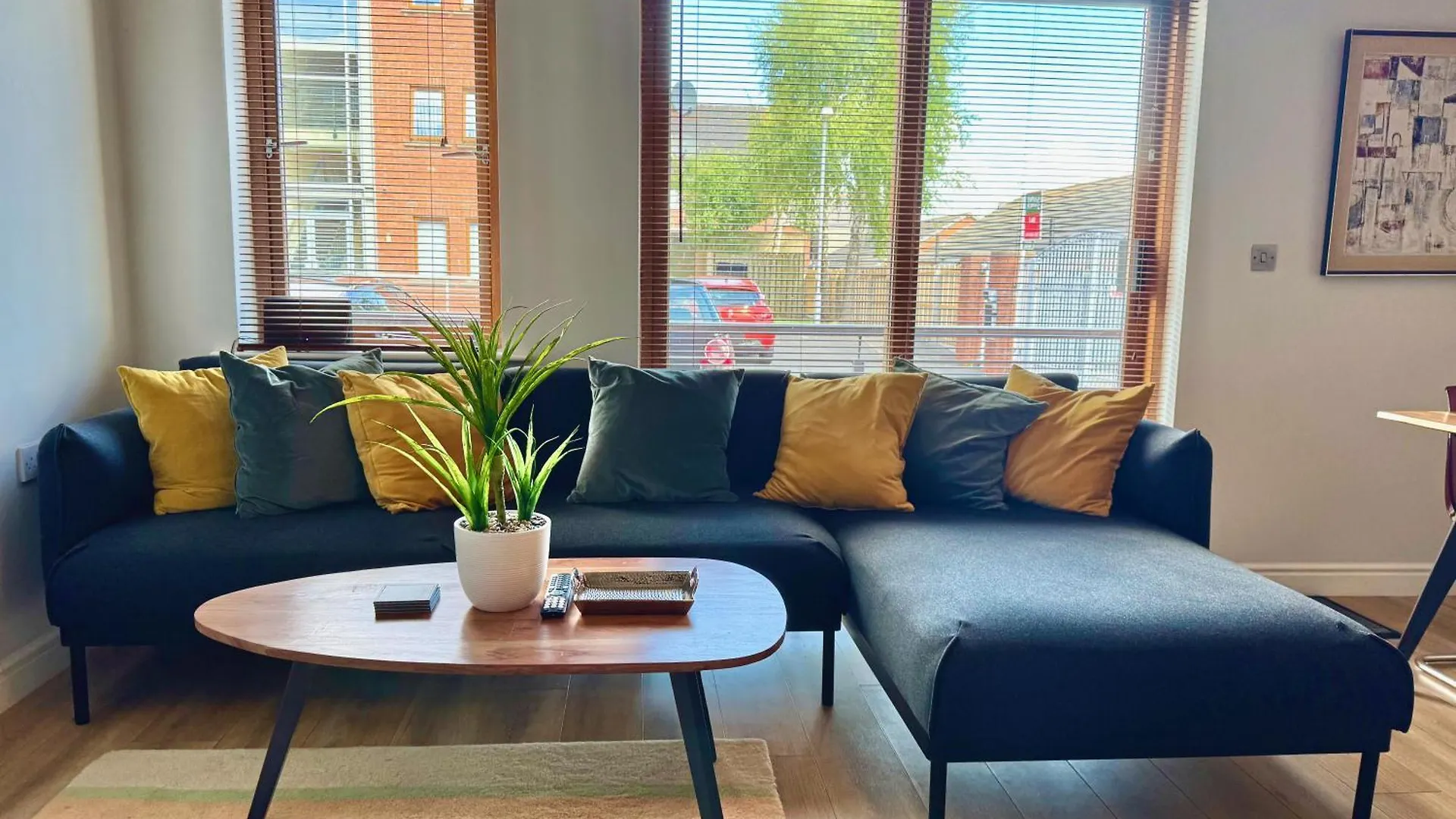 Newly Refurbished! Eastside Escape - Conveniently Located With Fantastic Local Transport Links Lejlighed Belfast